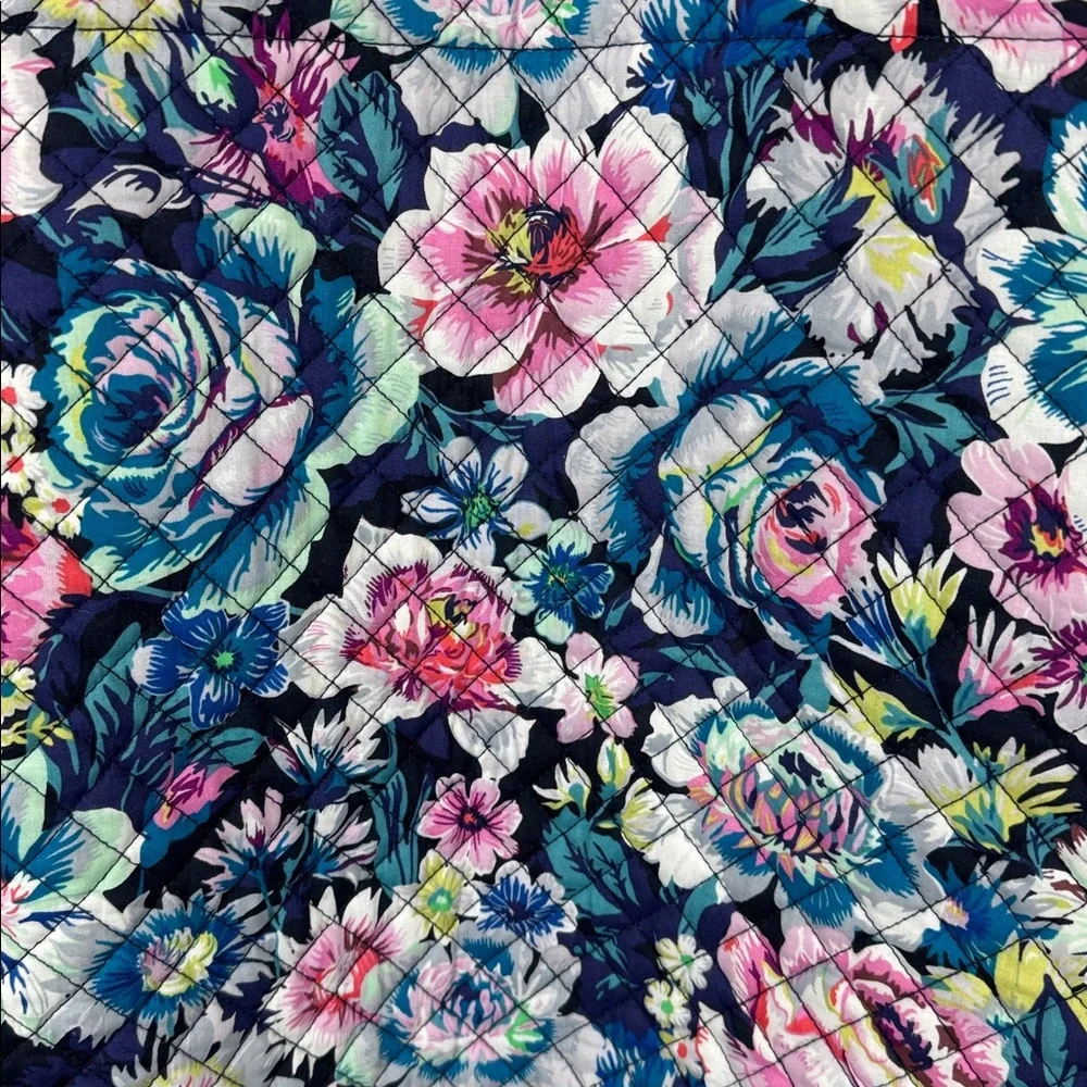 Vera Bradley Signature Cotton Tote in the Garden Grove‎ floral pattern.